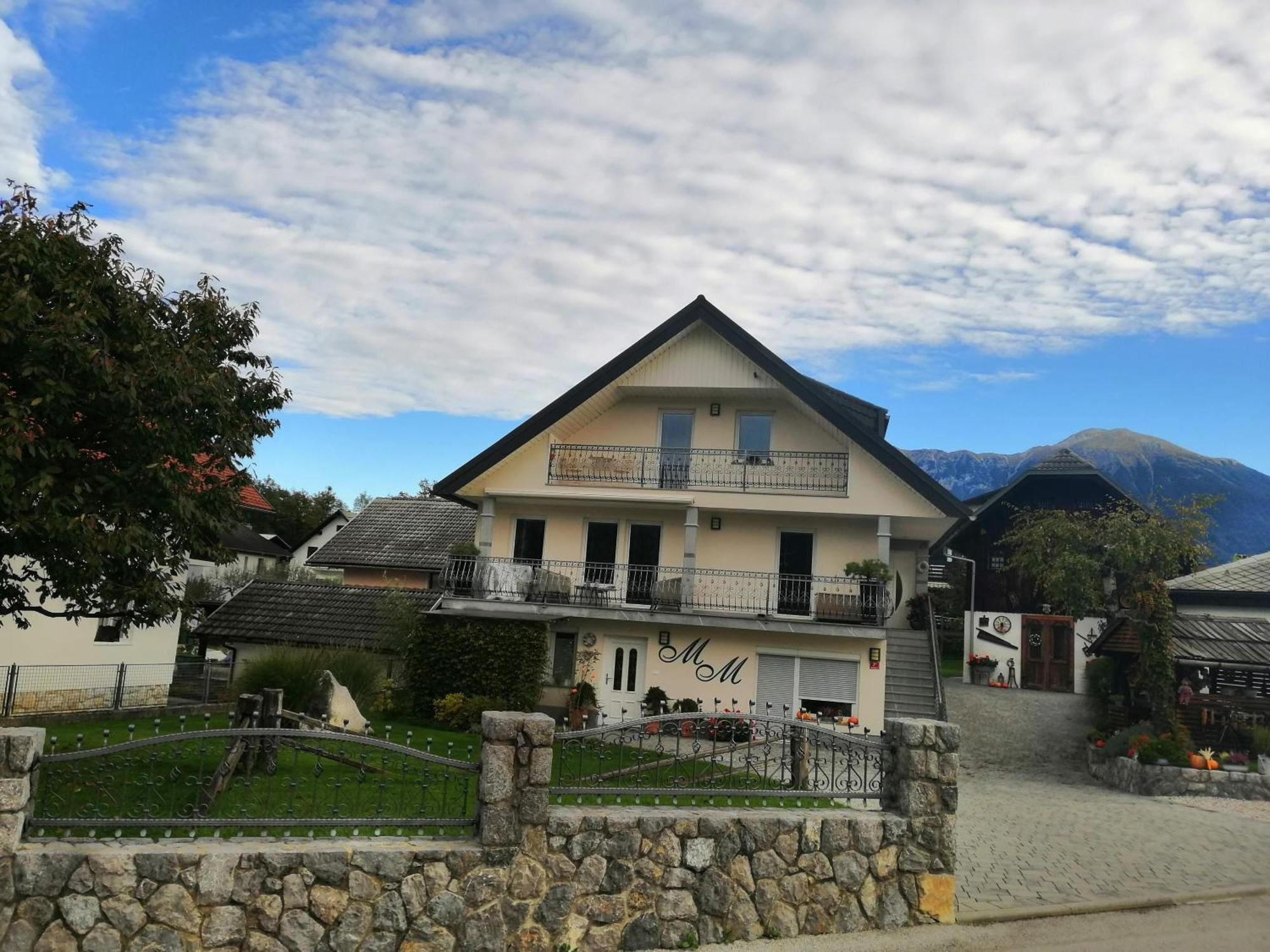 Barn House Mm Apartment Bled Ngoại thất bức ảnh